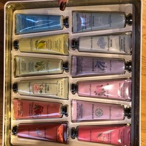 Crabtree & Evelyn hand therapy set of 12